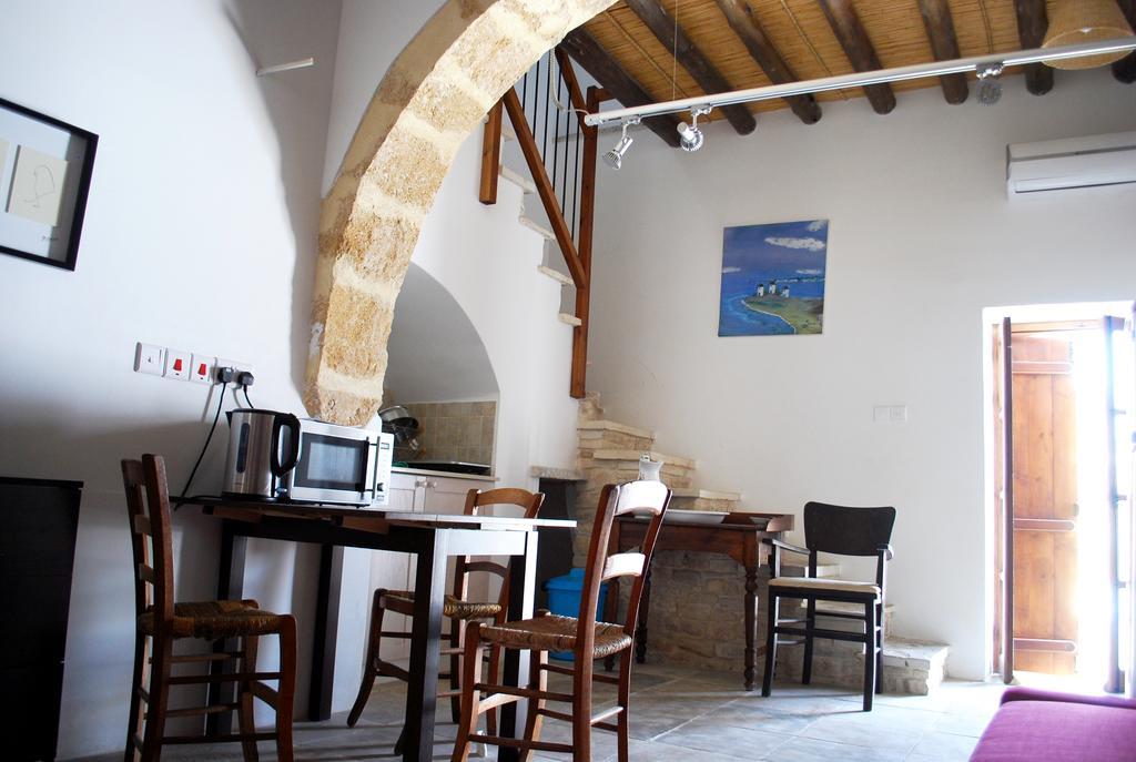 To Archontiko Tis Anastasias Athienou Exterior foto